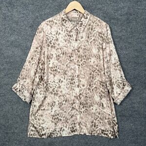 Chico's Size 3 US XL Shirt Cream Gray Animal Print Lightweight Roll Tab Sleeves